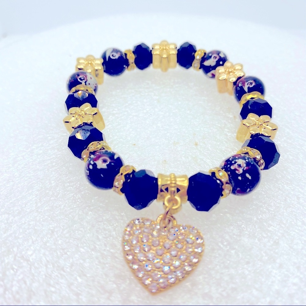 Bracelet Crystal heart in Black and golden.
